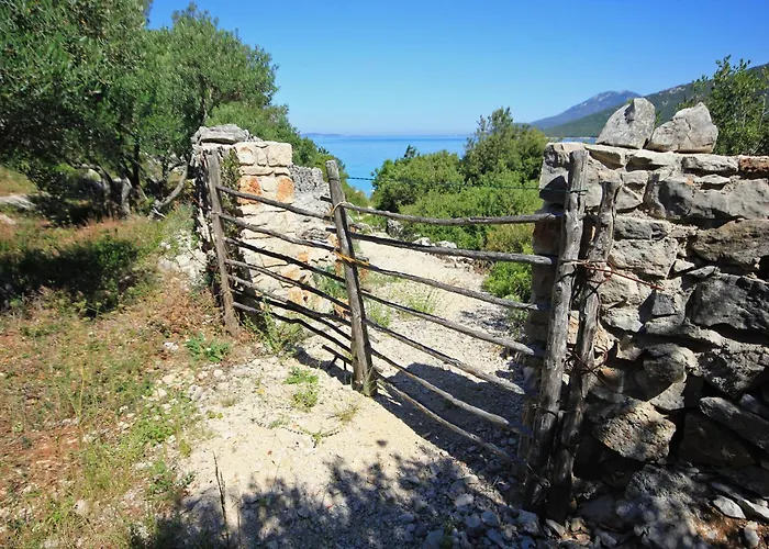 Secluded Fisherman's Cove Studencic, Losinj - 3263 *